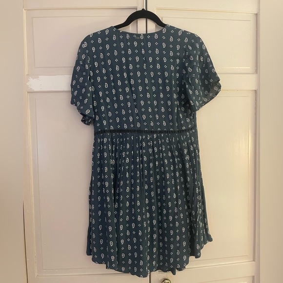 O’Neil Dress - Picture 2 of 3